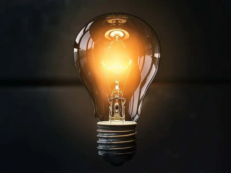 Close up image of an old fashioned light bulb